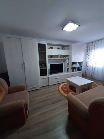 vanzare-apartament-3-camere-zona-imparat-traian