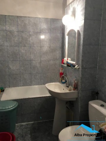 apartament-3-camere-decomandat-zona-centrala-1