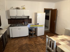 casa-cu-2-camere-baie-bucatarie-de-inchiriat-pretabila-muncitori-pret-250-euro-2