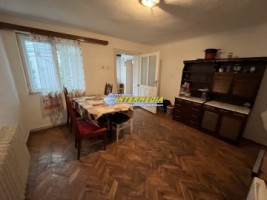 casa-cu-2-camere-baie-bucatarie-de-inchiriat-pretabila-muncitori-pret-250-euro-9