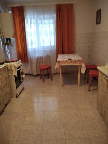 apartament-3-camere-decomandat-zona-parcul-curcubeului-1