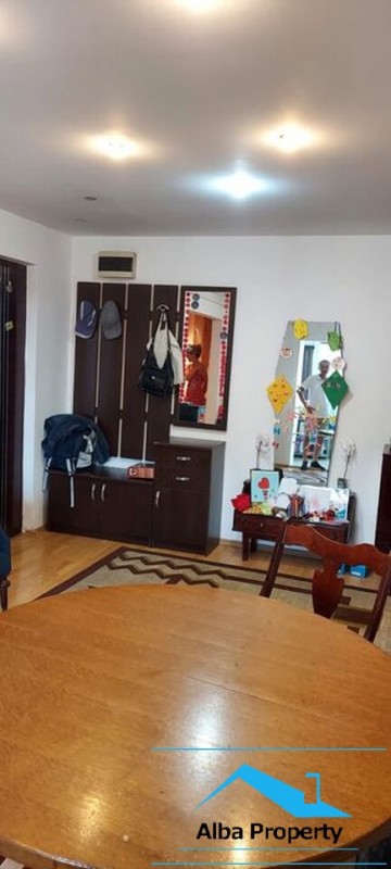 apartament-3-camere-decomandat-etaj-2-pivnita-2