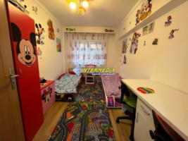 apartament-3-camere-finisat-si-mobilat-de-vanzare-cetate-etaj-1-5