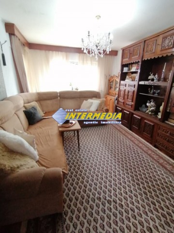 apartament-2-camere-decomandat-renovat-de-vanzare-tolstoi-9