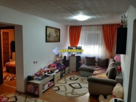 apartament-3-camere-de-vanzare-zona-cetate