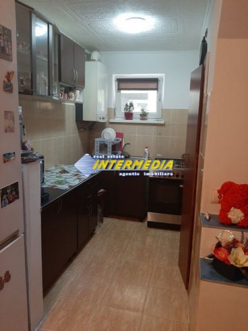 apartament-3-camere-de-vanzare-zona-cetate-2