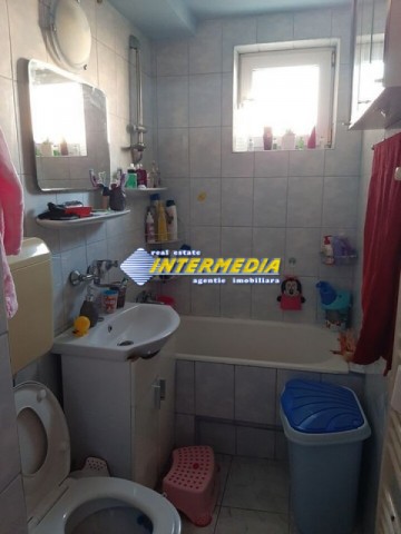 apartament-3-camere-de-vanzare-zona-cetate-4