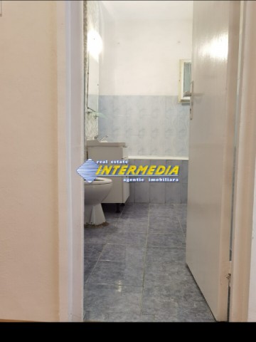 apartament-2-camere-decomandat-de-vanzare-etaj-1-cetate-5