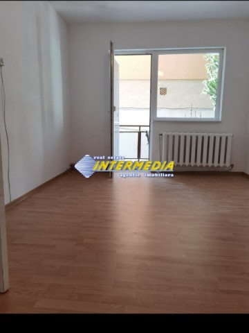 apartament-2-camere-decomandat-de-vanzare-etaj-1-cetate-2