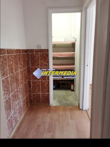 apartament-2-camere-decomandat-de-vanzare-etaj-1-cetate-3