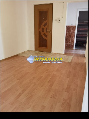 apartament-2-camere-decomandat-de-vanzare-etaj-1-cetate-6