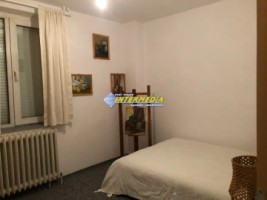 de-vanzare-apartament-cu-4-camere-decomandat-in-alba-iulia-la-etaj-2-finisat-1