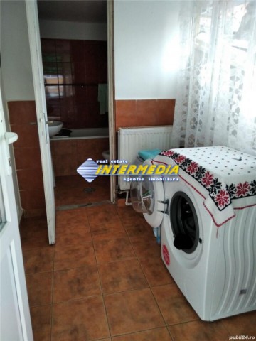 casa-de-vanzare-intretinuta-cu-1400-mp-teren-cricau-2