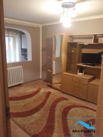 apartament-2-camere-decomandat-zona-cetate