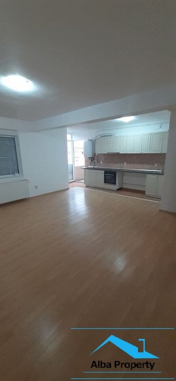 apartament-3-camere-decomandat-cetate