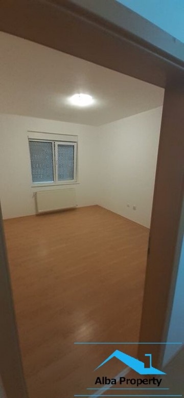 apartament-3-camere-decomandat-cetate-7