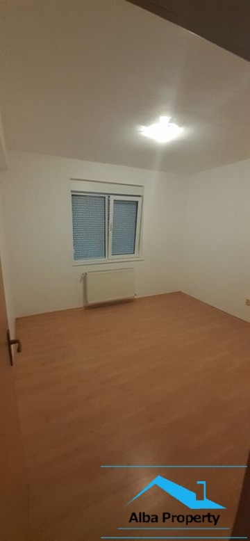 apartament-3-camere-decomandat-cetate-3