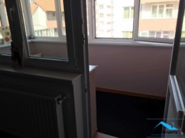 apartament-2-camere-mobilat-si-utilat-zona-centru-6