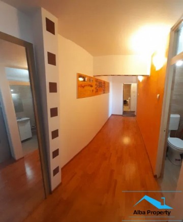 apartament-3-camere-decomandat-finisat-1