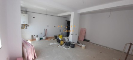 apartament-cu-3-camere-spre-vanzare-cug-1