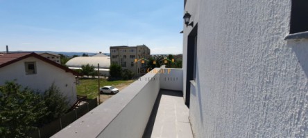 apartament-cu-3-camere-spre-vanzare-cug-6