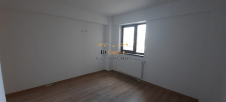 apartament-cu-3-camere-spre-vanzare-cug-1