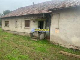 casa-de-vanzare-in-alba-iulia-cu-3-camere-in-apropierea-de-cetatea-carolina-1