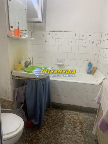 apartament-3-camere-decomandat-in-centru-alba-iulia-etaj-intermediar-de-vanzare-5