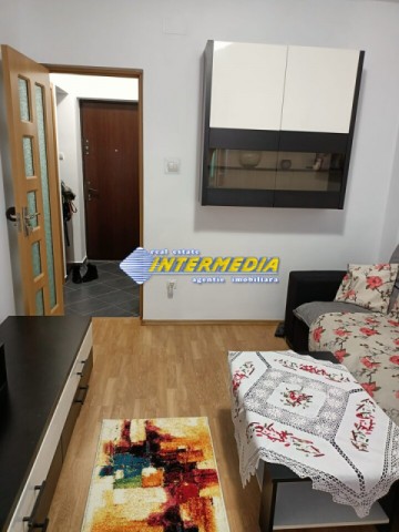 apartament-cu-2-camere-de-inchiriat-in-alba-iulia-mobilat-si-utilat-complet-zona-centru-14