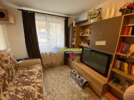 apartament-2-camere-de-vanzare-etaj-1-cetate-bulevard-4