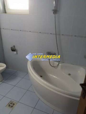 apartament-3-camere-si-garaj-de-vanzare-centru-3