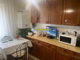 apartament-3-camere-decomandat-de-vanzare-cetate-zona-mercur-8