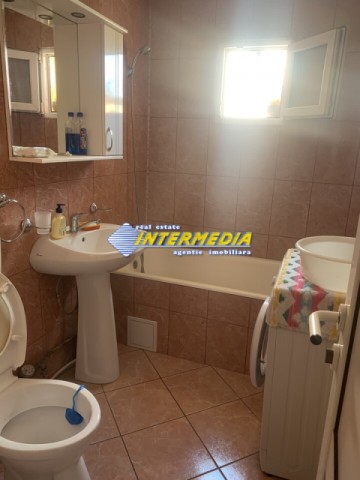 de-vanzare-apartament-3-camere-decomandat-in-cetate-alba-iulia-zona-mercur-6