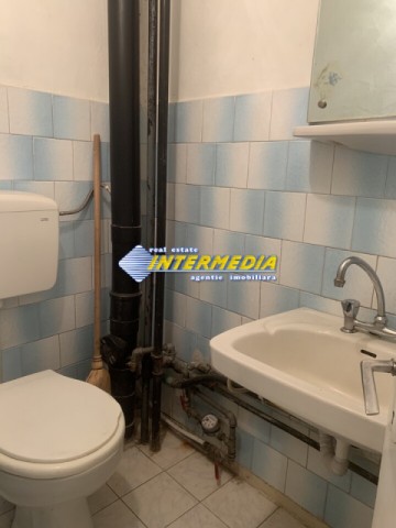 de-vanzare-apartament-3-camere-decomandat-in-cetate-alba-iulia-zona-mercur-5