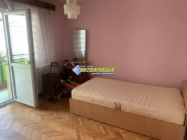 de-vanzare-apartament-3-camere-decomandat-in-cetate-alba-iulia-zona-mercur-8