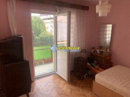 de-vanzare-apartament-3-camere-decomandat-in-cetate-alba-iulia-zona-mercur-11