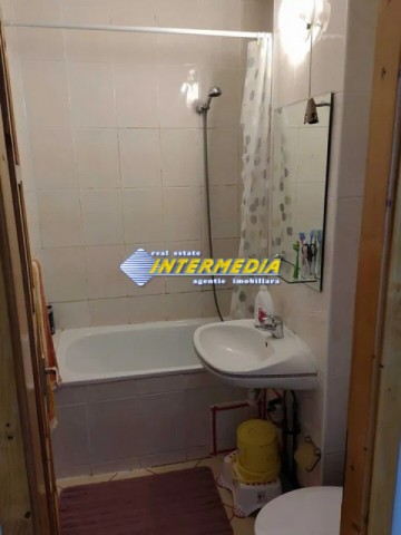 de-vanzare-apartament-cu-3-camere-decomandat-in-cetate-zona-bulevard-etaj-1-3