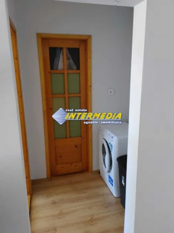 de-vanzare-apartament-cu-3-camere-decomandat-in-cetate-zona-bulevard-etaj-1-2