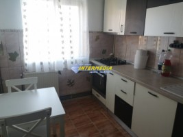 apartament-2-camere-de-inchiriat-etaj-2-cetate-zona-closca-1