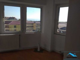 apartament-4-camere-pe-doua-nivele-cetate-8