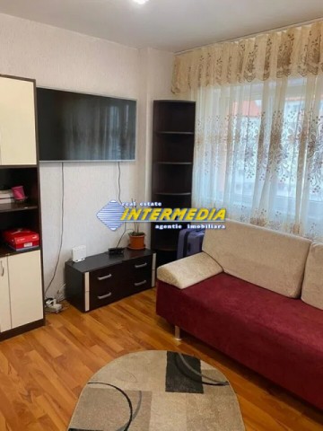 apartament-2-camere-decomandat-de-vanzare-cetate-zona-mercur-5