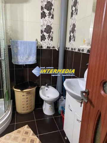 apartament-2-camere-decomandat-de-vanzare-cetate-zona-mercur-8