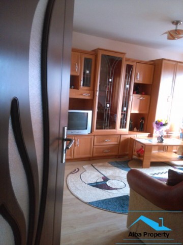 apartament-2-camere-decomandat-zona-cetate