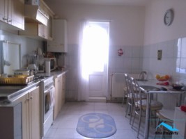 apartament-2-camere-decomandat-zona-cetate-2