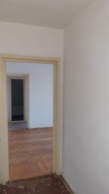 apartament-2-camere-semidecomandat-zona-ultracentrala-bazar