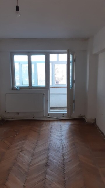 apartament-2-camere-semidecomandat-zona-ultracentrala-bazar-2