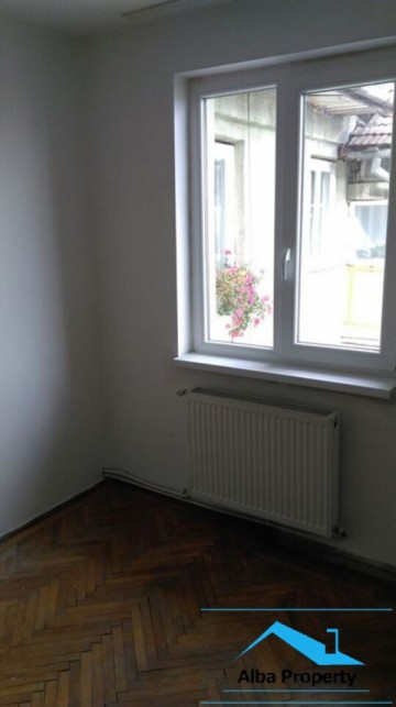 apartament-2-camere-decomandat-zona-cetate