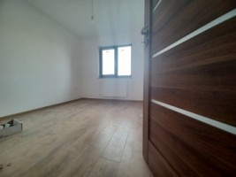 apartament-3-camere-de-vanzare-in-iasi-popas-pacurari-700-m-in-spate-la-casa-auto-4