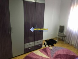 apartament-2-camere-decomandat-cu-gradina-zona-cetate-1