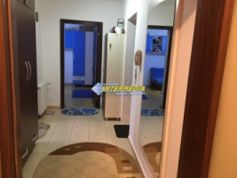 apartament-2-camere-decomandat-cu-gradina-zona-cetate-2